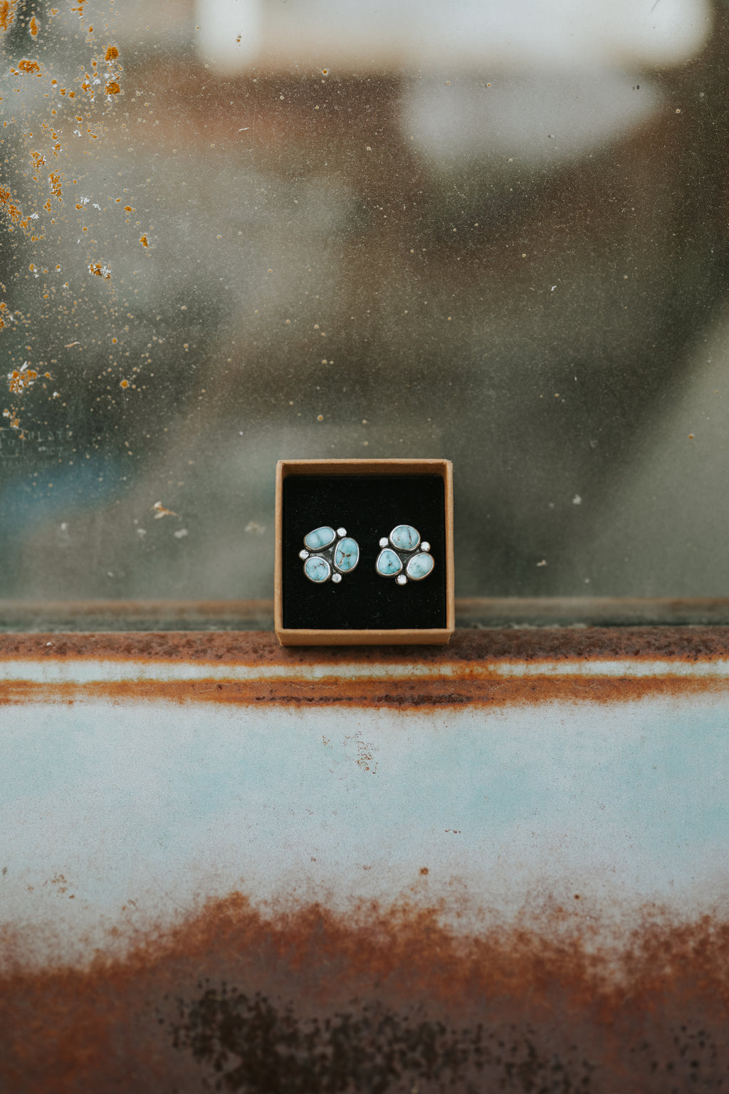 Natural Dry Creek Cluster Studs